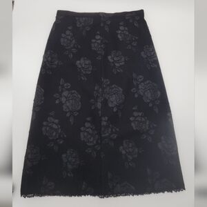 Chic Black Floral Pencil Skirt